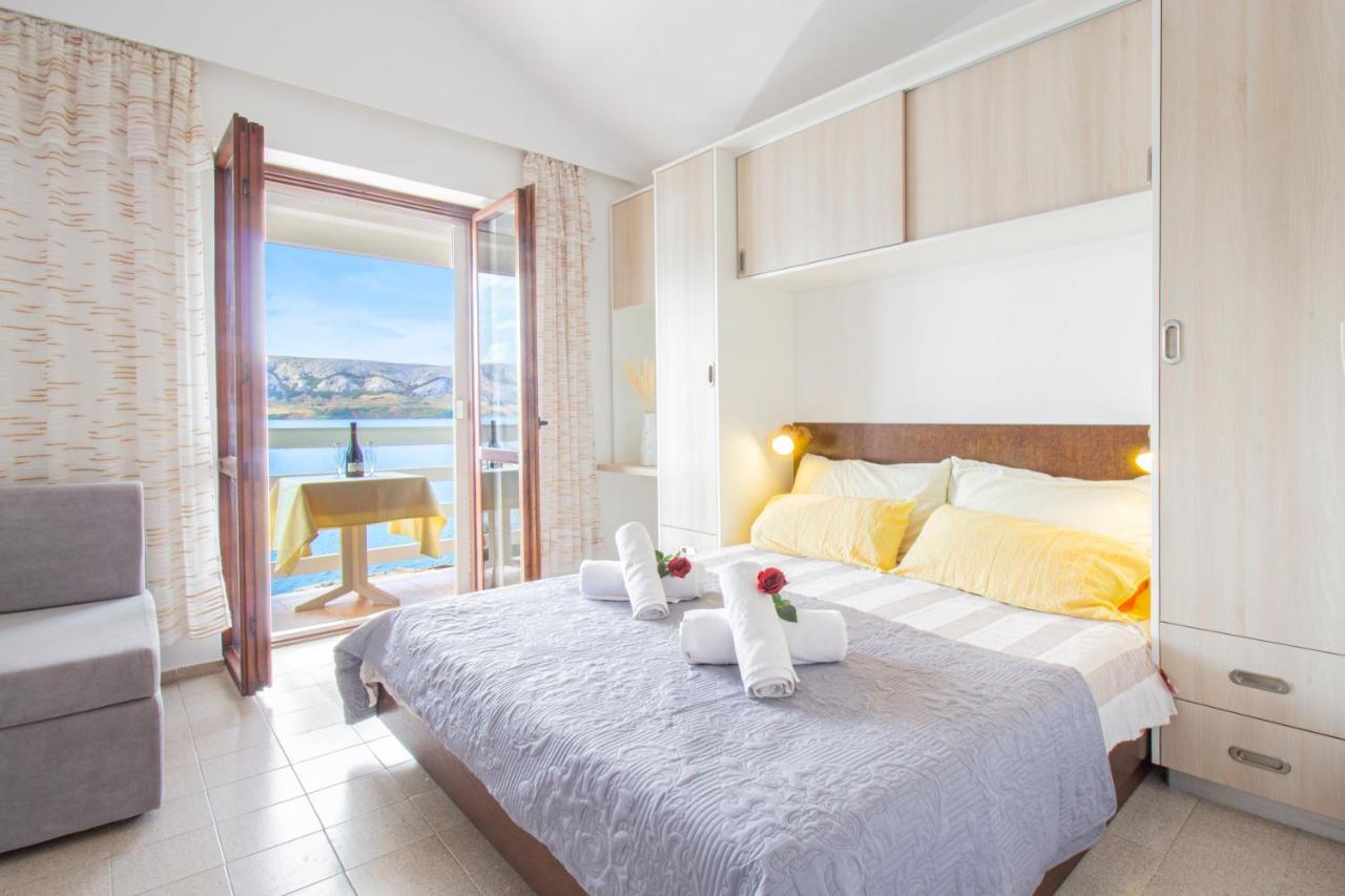 Galapagus Privat Beach & Boat Dock Apartment Metajna Exterior foto