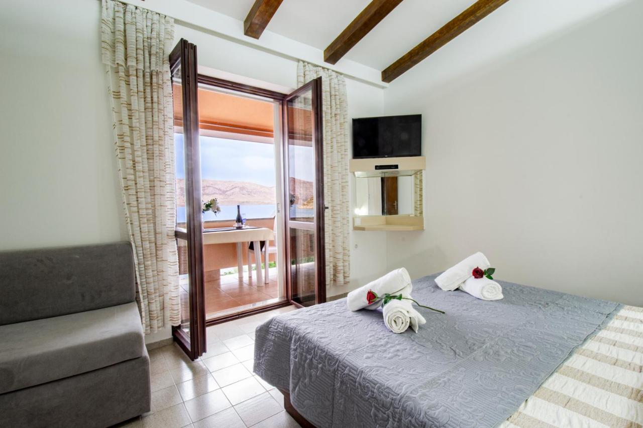 Galapagus Privat Beach & Boat Dock Apartment Metajna Exterior foto