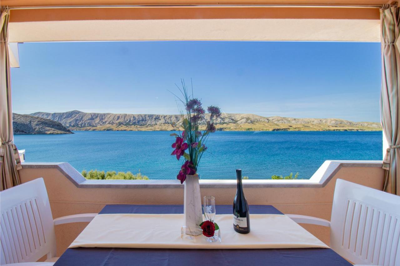 Galapagus Privat Beach & Boat Dock Apartment Metajna Exterior foto